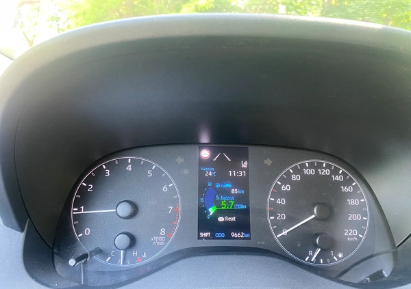 Toyota Yaris cena 72900 przebieg: 9670, rok produkcji 2022 z Warszawa małe 211